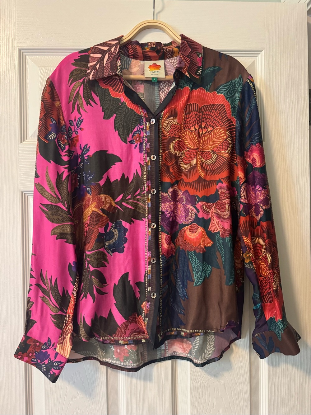 Farm Rio Floral Button Down Long-Sleeve Blouse - Small. Excellent Condition